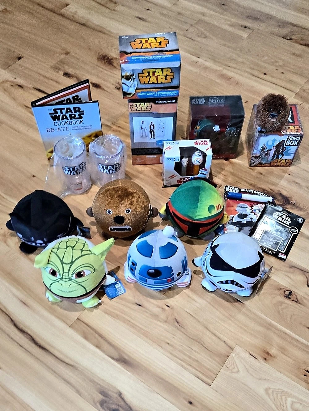 Star Wars Collection Plush & Gift Set NWT
